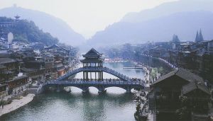 Du lịch Trung Quốc: Nam Ninh - Trương Gia Giới - Công trời Thiên Môn Sơn - Phượng Hoàng Cổ Chấn - Cát Thủ Càn Châu